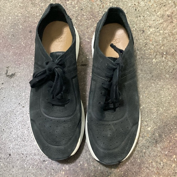 UGG Sneakers - Picture 1 of 4